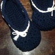Crochet slipper, navy blue and white