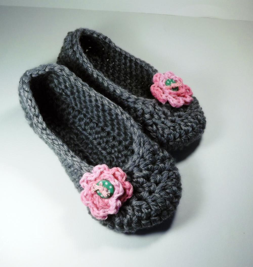 Women's House Shoes, Slippers, Gray With Pink Rose And Green Polka Dot Buttons